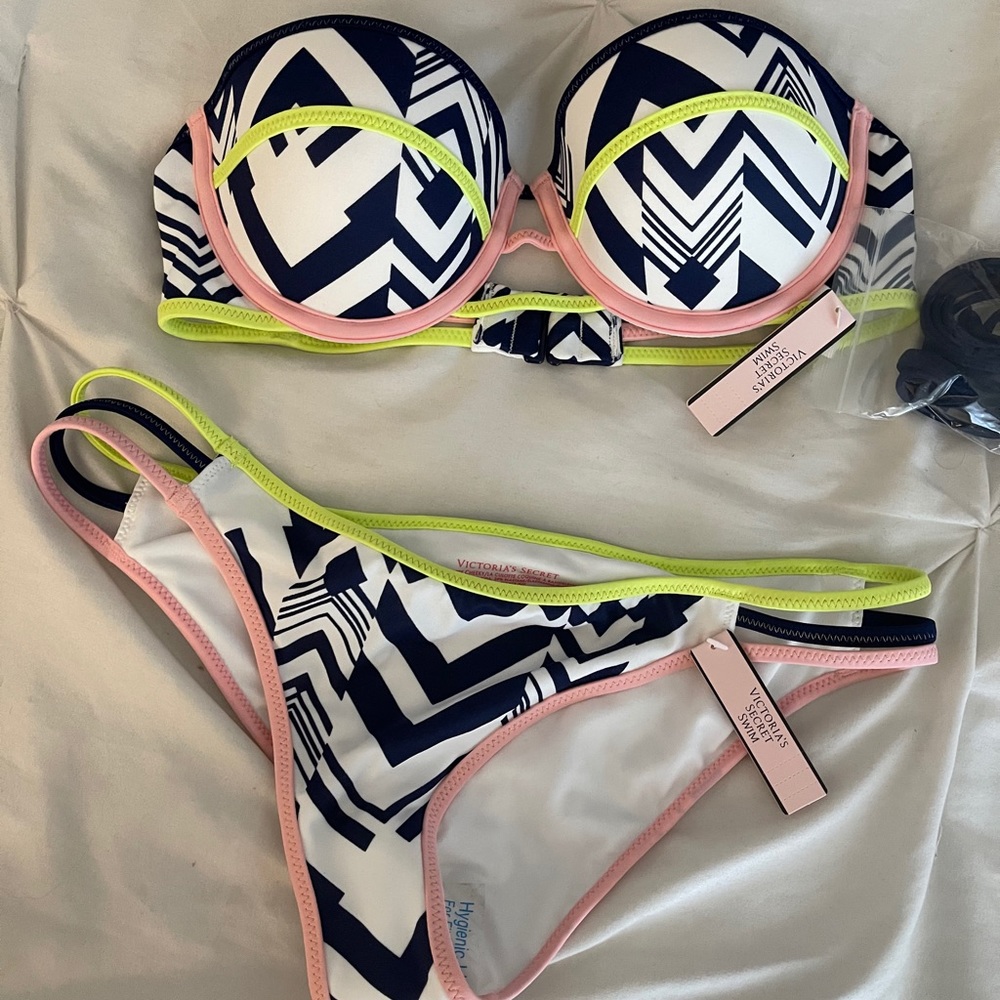 Victoria’s Secret Swim NWT bikini